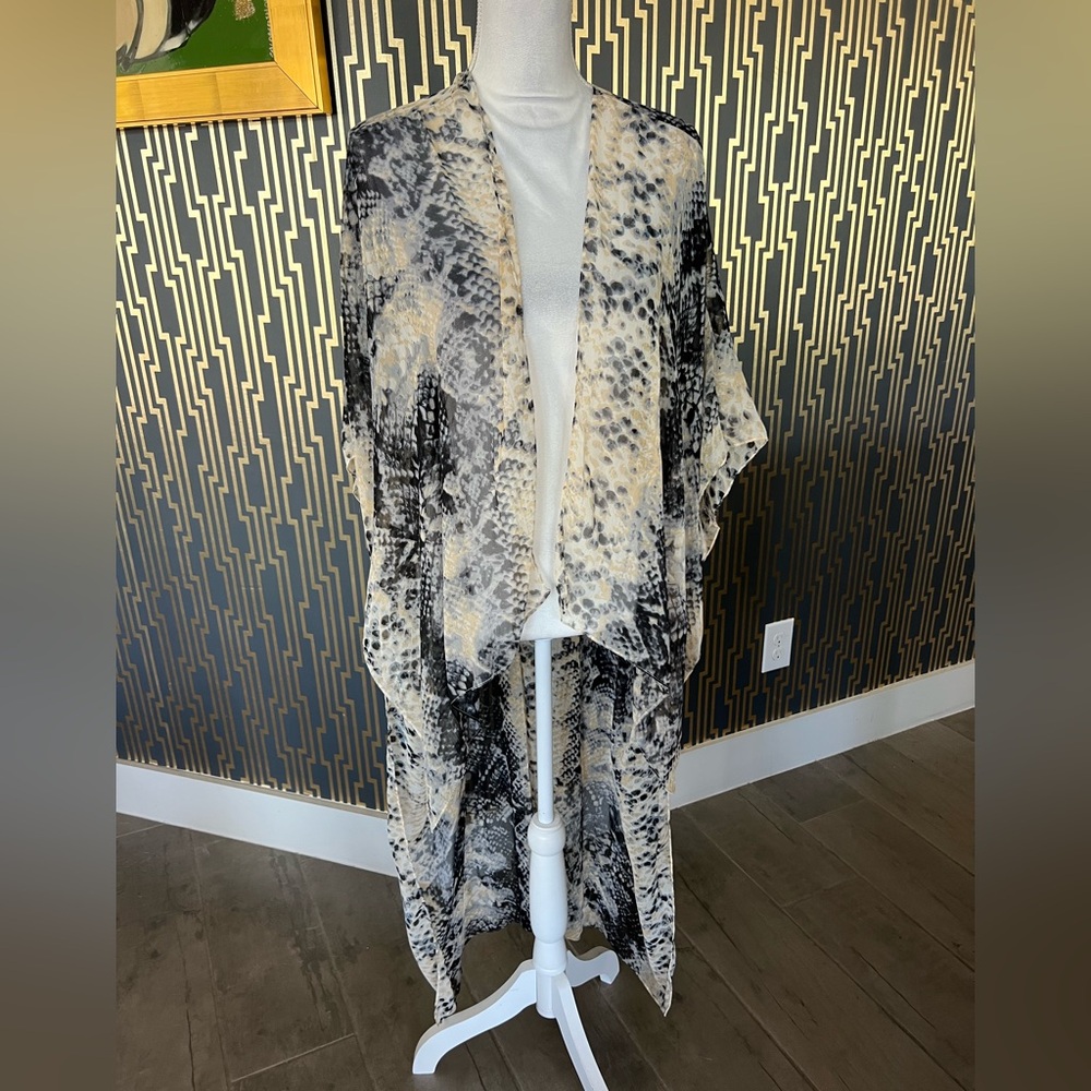 NWT MICHAEL STARS KIMONO